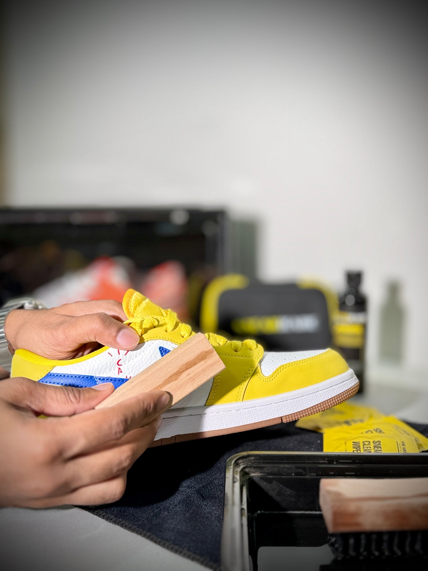 PREMIUM SHOE CLEANING KIT